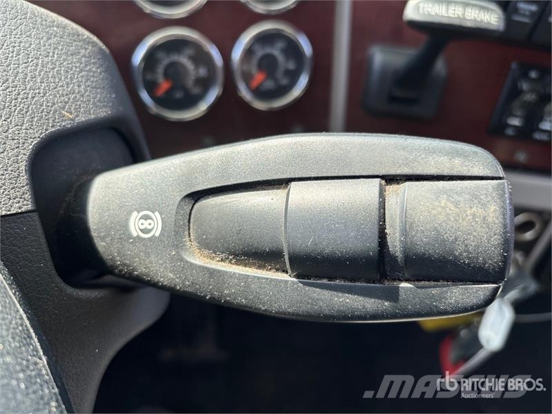 Western Star 5700 6x4 T/A Sleeper Truck Tractor Влекачи