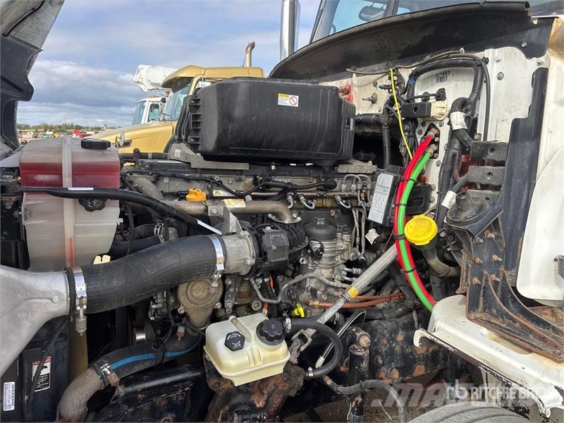 Western Star 5700 6x4 T/A Sleeper Truck Tractor Naudoti vilkikai