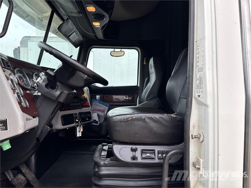 Western Star 5700 6x4 T/A Sleeper Truck Tractor Sattelzugmaschinen