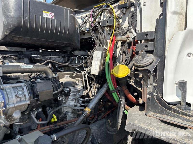 Western Star 5700 6x4 T/A Sleeper Truck Tractor Влекачи