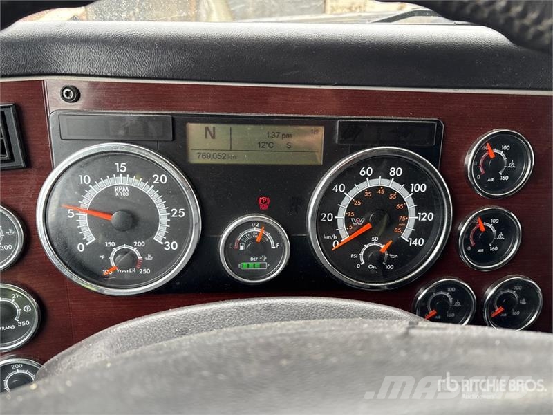 Western Star 5700 6x4 T/A Sleeper Truck Tractor Sattelzugmaschinen