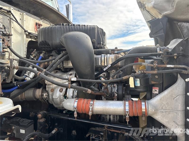 Western Star 5700 6x4 T/A Sleeper Truck Tractor Naudoti vilkikai