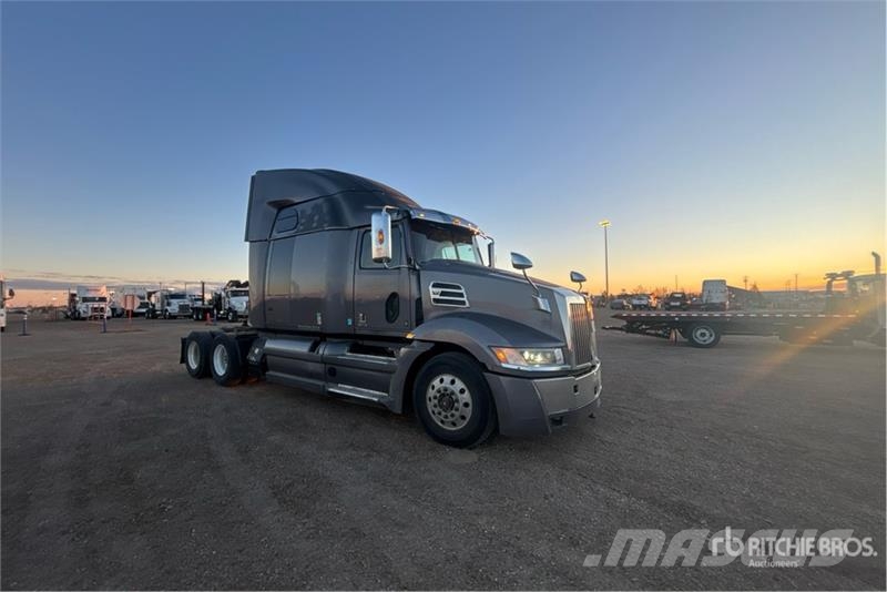 Western Star 5700 6x4 T/A Sleeper Truck Tractor Traktorske jedinice
