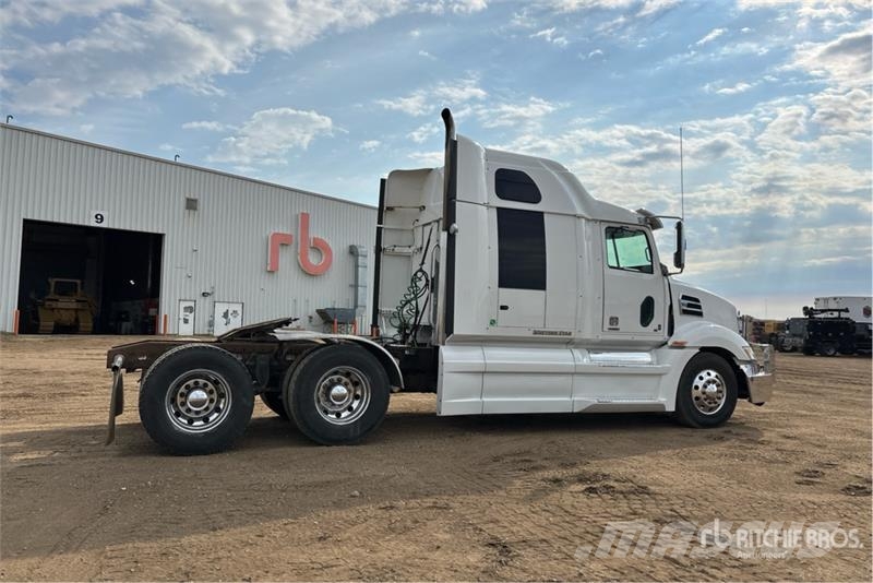 Western Star 5700 6x4 T/A Sleeper Truck Tractor Tractores (camiões)