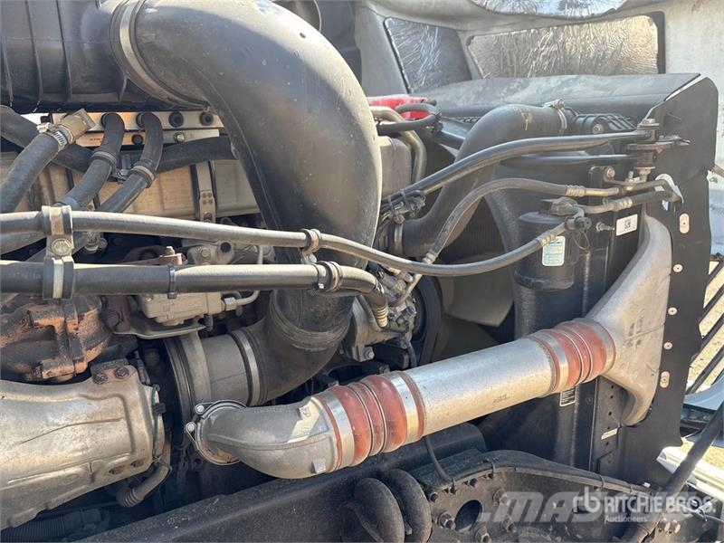Western Star 5700 6x4 T/A Sleeper Truck Tractor Влекачи