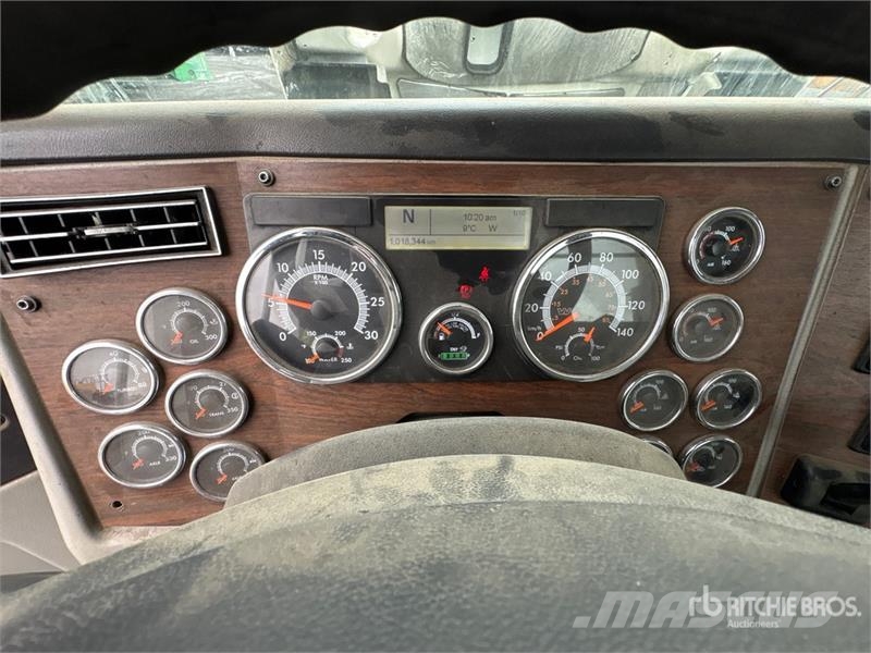 Western Star 5700 XE 6x4 T/A Day Cab Truck Tractor Tracteur routier