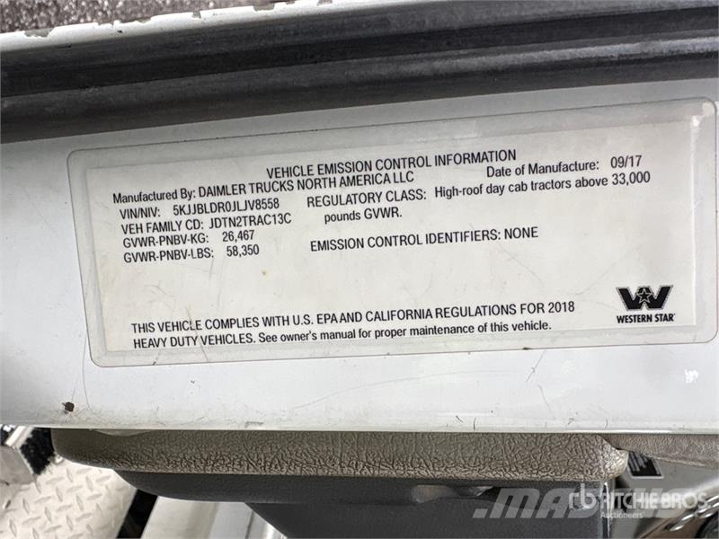 Western Star 5700 XE 6x4 T/A Day Cab Truck Tractor Tracteur routier