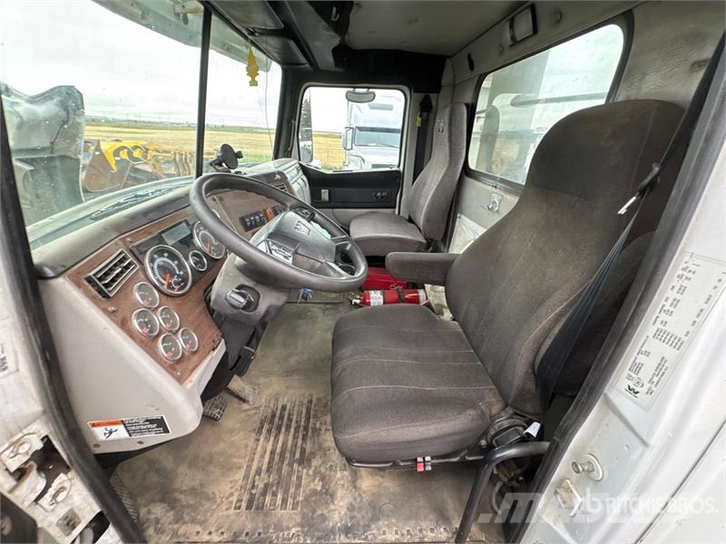 Western Star 5700 XE 6x4 T/A Day Cab Truck Tractor Tracteur routier