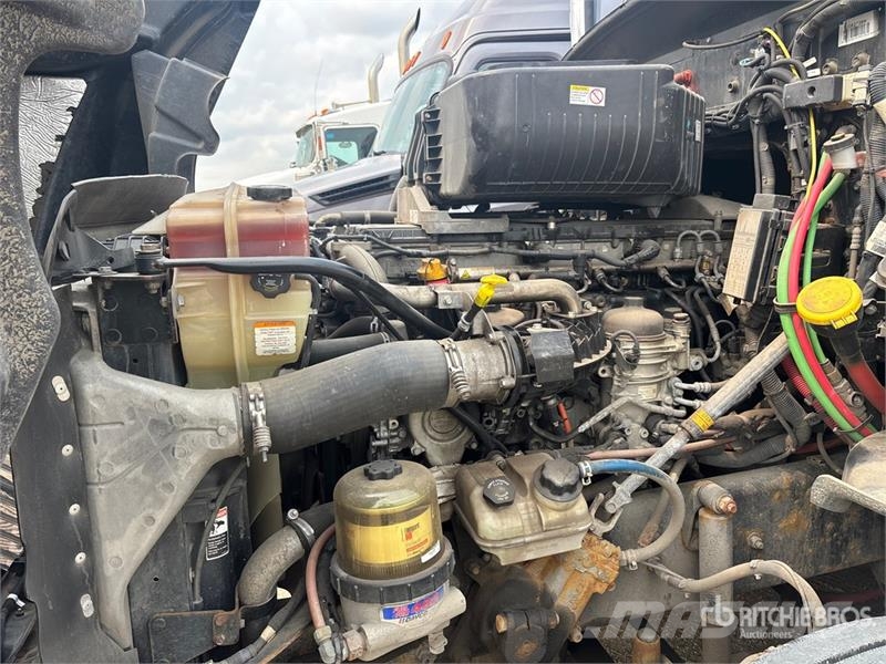 Western Star 5700XE 6x4 T/A Sleeper Truck Tractor Влекачи