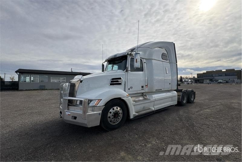 Western Star 5700XE 6x4 T/A Sleeper Truck Tractor Camiones tractor