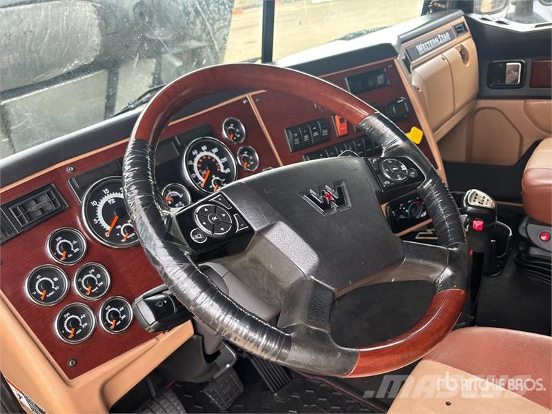 Western Star 5700XE 6x4 T/A Sleeper Truck Tractor Влекачи