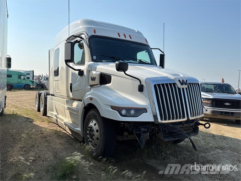 Western Star 57X 6x4 T/A Sleeper Truck Tractor Sadulveokid