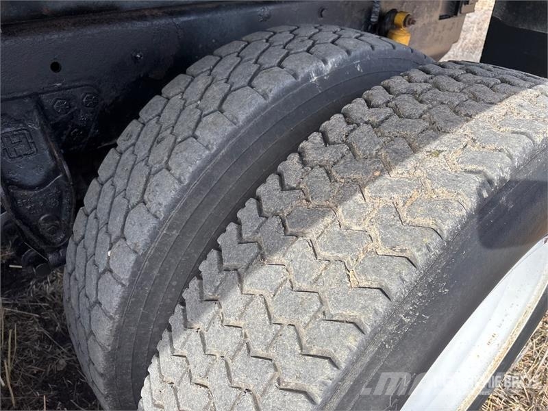 Western Star 5964SS 6x4 Grain Truck Poljoprivredni / žitni kamioni