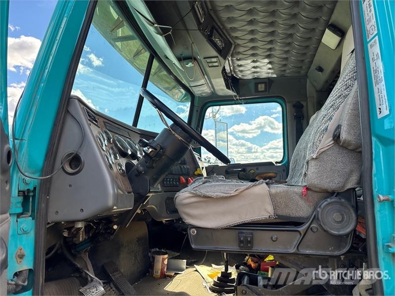 Western Star 5964SS 6x4 T/A Sleeper Truck Tractor Tractor Units