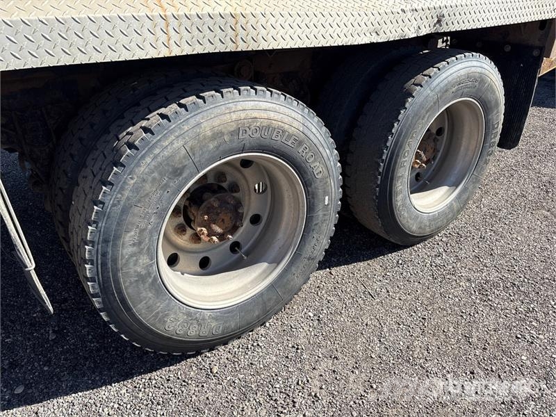 Western Star 5964SS 6x4 T/A Dump Truck Pašizgāzējs