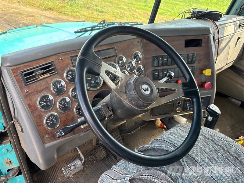 Western Star 5964SS 6x4 T/A Sleeper Truck Tractor Tractor Units