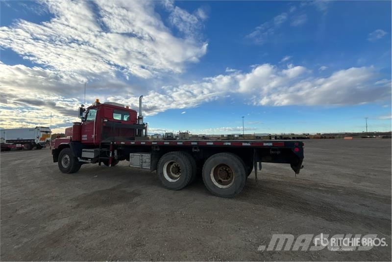 Western Star 6900 6x4 Flatbed Truck Plošinové nákladné automobily/nákladné automobily so sklápacími bočnicami