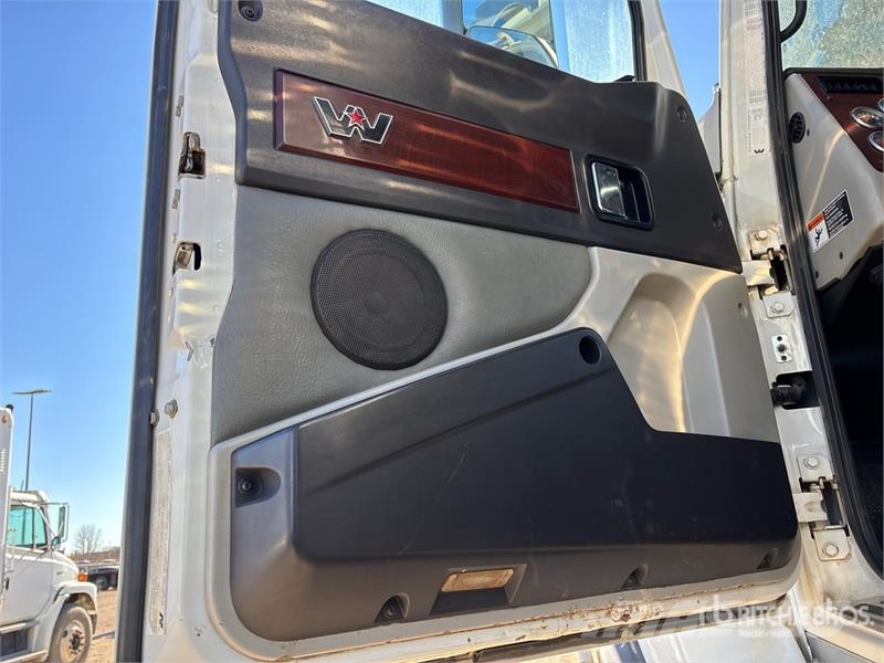 Western Star 800 DU 23 ton Straight Boom on Western Star 4900SA Autogru
