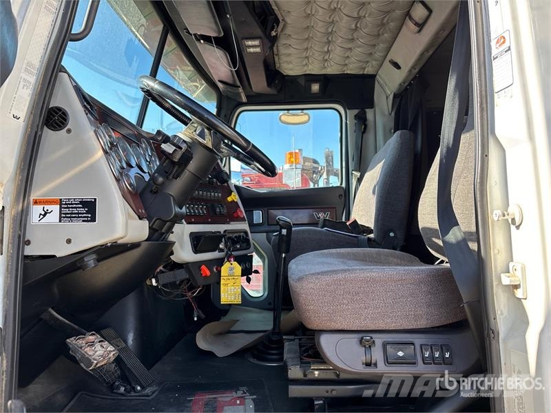 Western Star 800 DU 23 ton Straight Boom on Western Star 4900SA Autogru
