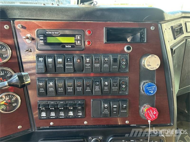 Western Star 8x6 Sleeper Tri/A Dump Truck 덤프 트럭