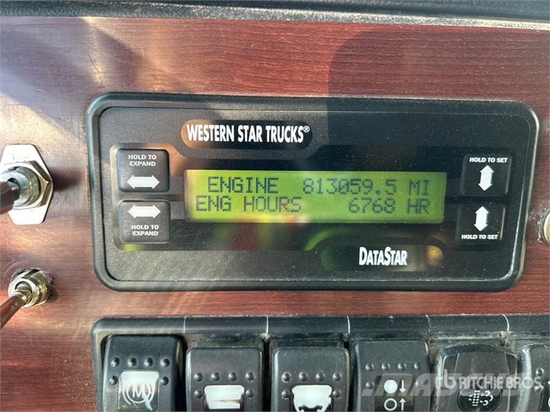 Western Star 8x6 Sleeper Tri/A Dump Truck 덤프 트럭