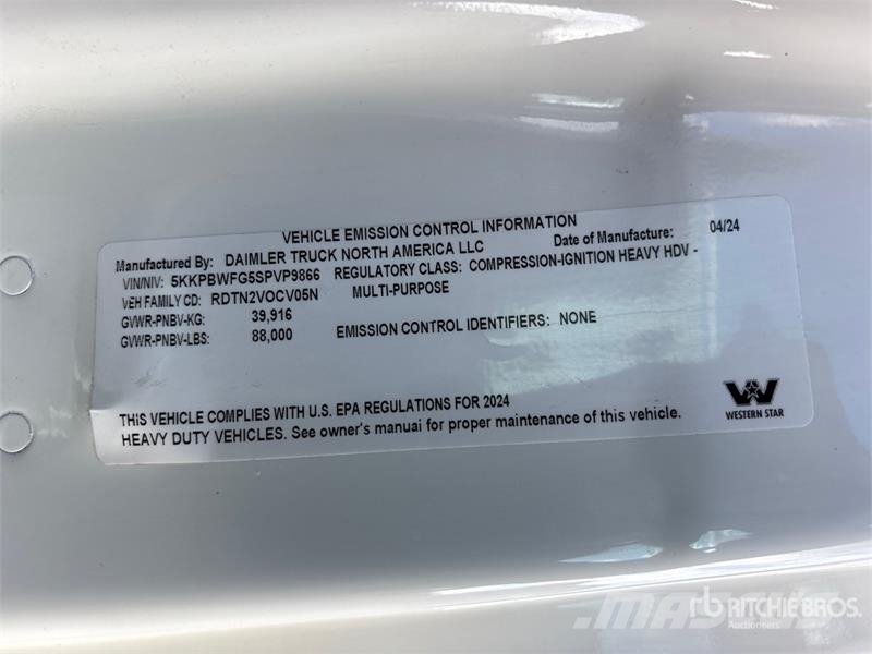 Western Star Custom Vac Services on  Western Star 49X 8x6 Sleep Camion aspirateur, Hydrocureur