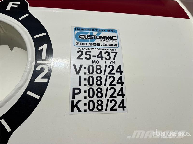 Western Star Custom Vac Services on  Western Star 49X 8x6 Sleep Camion aspirateur, Hydrocureur