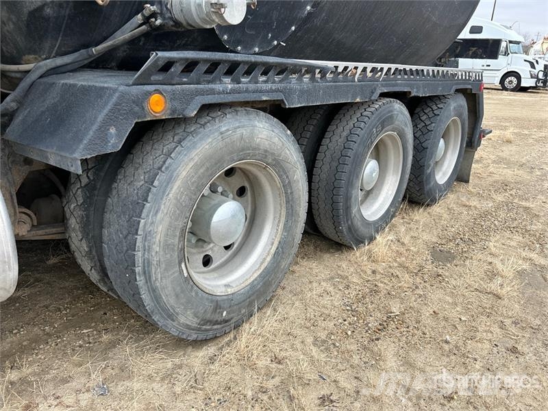 Western Star F4S on Western Star 4900SA 8x6 Vacuum Excavator Tr Vidanjörler