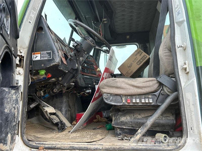 Western Star F4S on Western Star 4900SA 8x6 Vacuum Excavator Tr Vidanjörler
