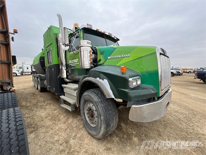 Western Star F4S on Western Star 4900SA 8x6 Vacuum Excavator Tr Vidanjörler