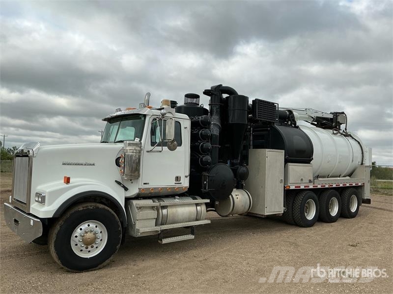 Western Star HXX on Western Star 4900SF 8x6 Vacuum Excavator Tr Slamsugningsbil
