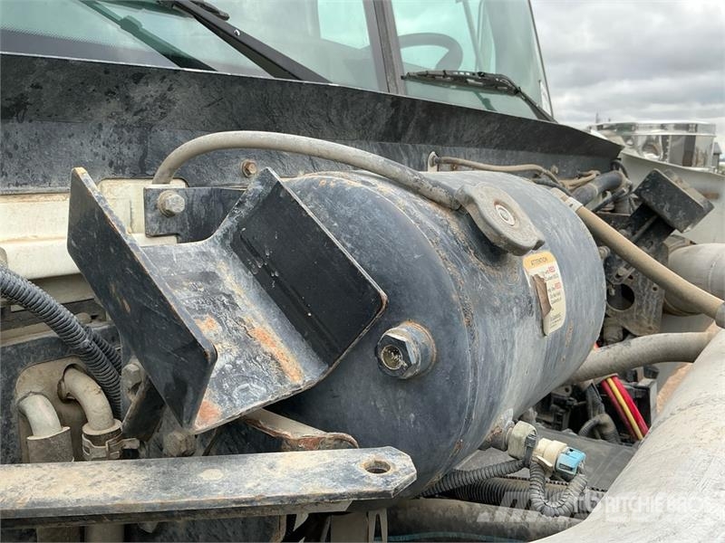 Western Star HXX on Western Star 4900SF 8x6 Vacuum Excavator Tr Slamsugningsbil