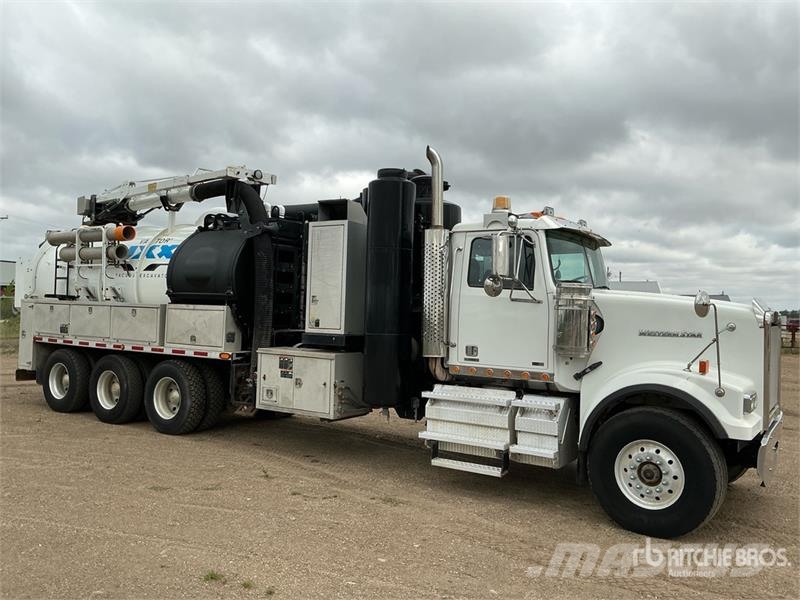 Western Star HXX on Western Star 4900SF 8x6 Vacuum Excavator Tr Slamsugningsbil