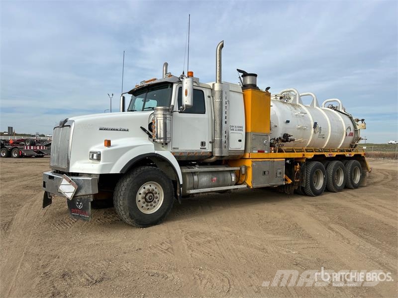 Western Star on  Western Star 4900SA 8x6 Sleeper Combination Wa شاحنات مزدوجة / خلخلة