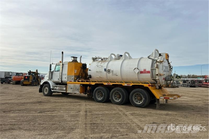 Western Star on  Western Star 4900SA 8x6 Sleeper Combination Wa شاحنات مزدوجة / خلخلة
