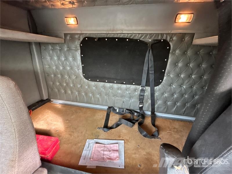 Western Star on  Western Star 4900SA 8x6 Sleeper Combination Wa شاحنات مزدوجة / خلخلة