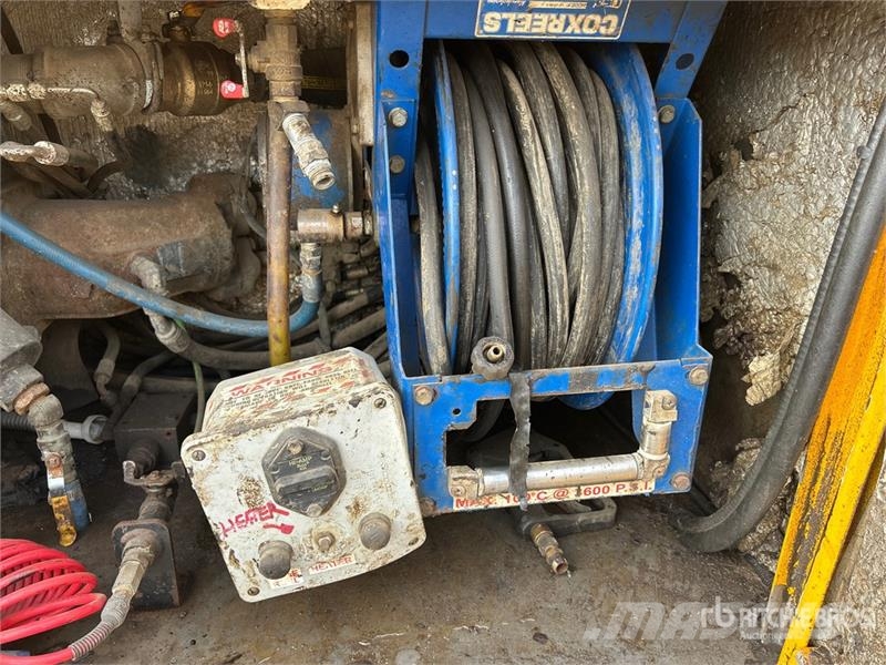Western Star on  Western Star 4900SA 8x6 Sleeper Combination Wa شاحنات مزدوجة / خلخلة
