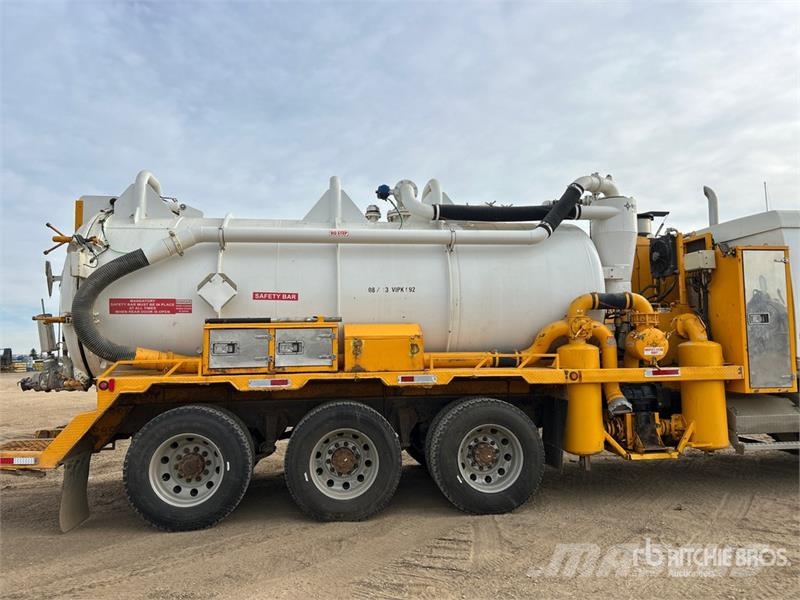 Western Star on  Western Star 4900SA 8x6 Sleeper Combination Wa شاحنات مزدوجة / خلخلة