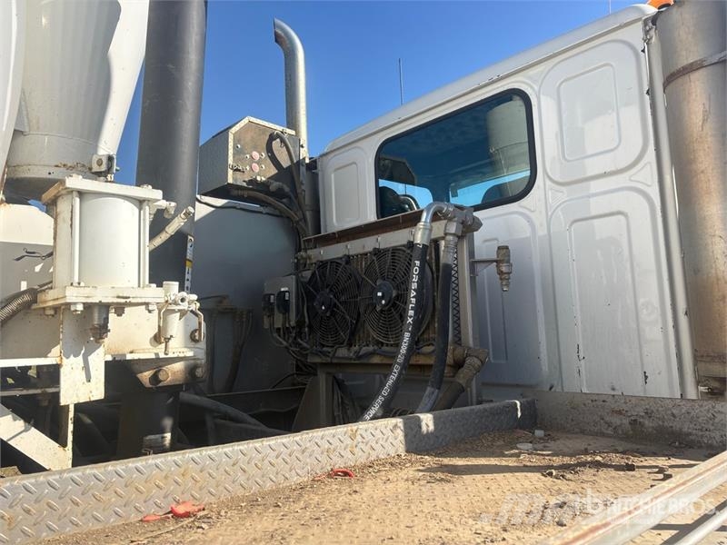 Western Star Rebel on  Western Star 4900 8x6 Vacuum Tanker Truc Kombi vozila/ vakum kamioni