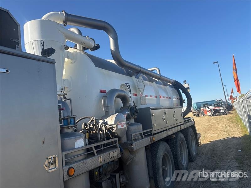 Western Star Rebel on  Western Star 4900 8x6 Vacuum Tanker Truc Kombi vozila/ vakum kamioni