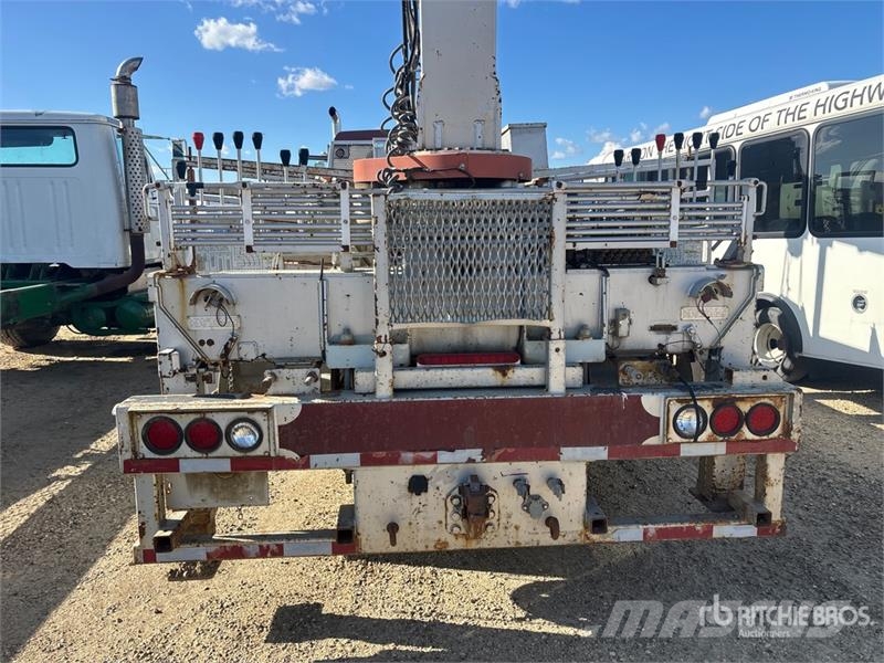 Western Star UR504-A2 10000 lb Straight Boom on Western Star 49 起重车