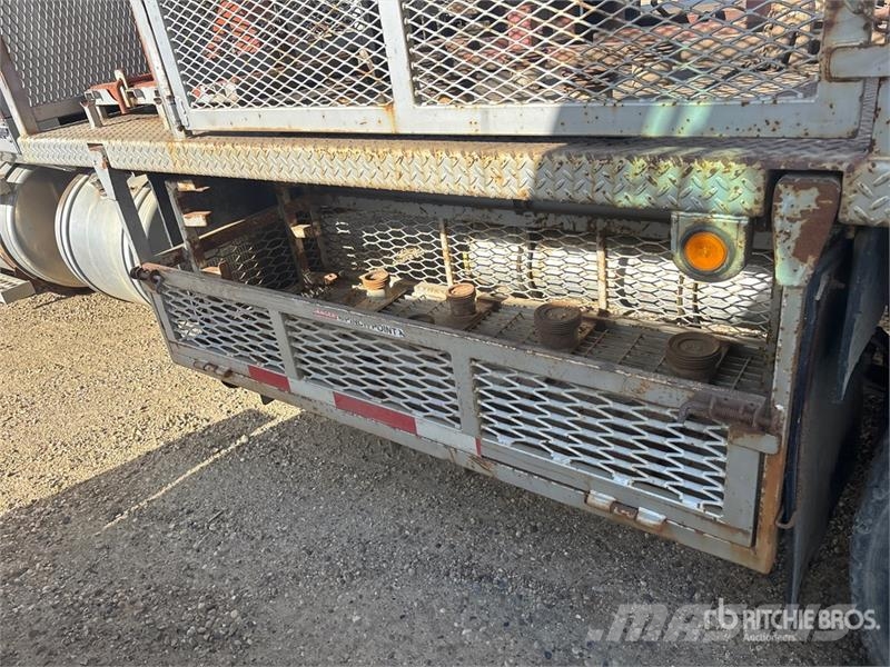 Western Star UR504-A2 10000 lb Straight Boom on Western Star 49 起重车