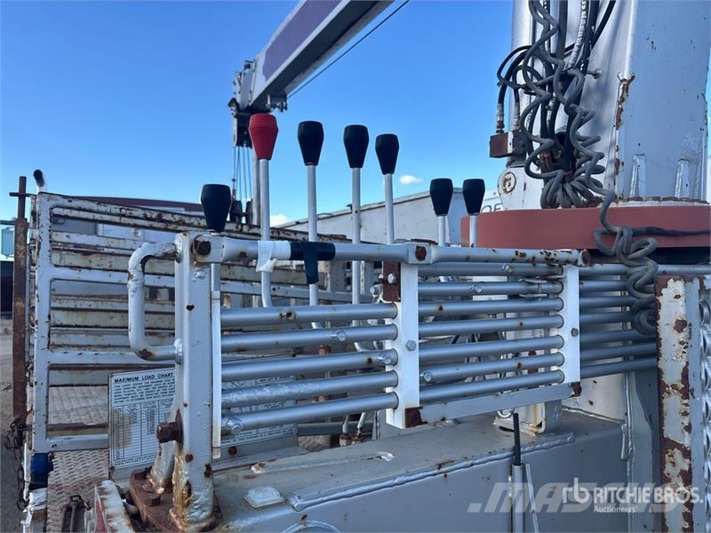 Western Star UR504-A2 10000 lb Straight Boom on Western Star 49 起重车