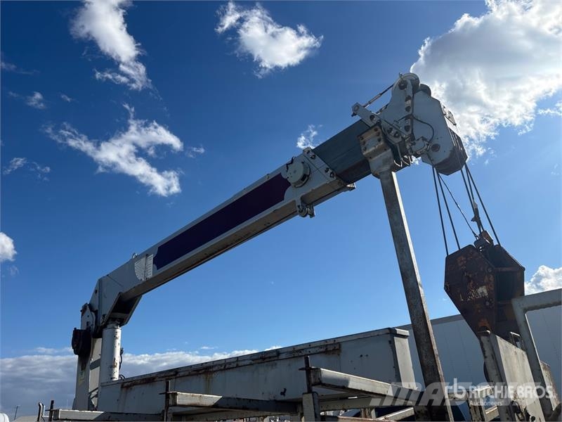 Western Star UR504-A2 10000 lb Straight Boom on Western Star 49 起重车