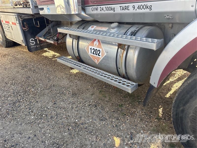 Western Star UR504-A2 10000 lb Straight Boom on Western Star 49 起重车