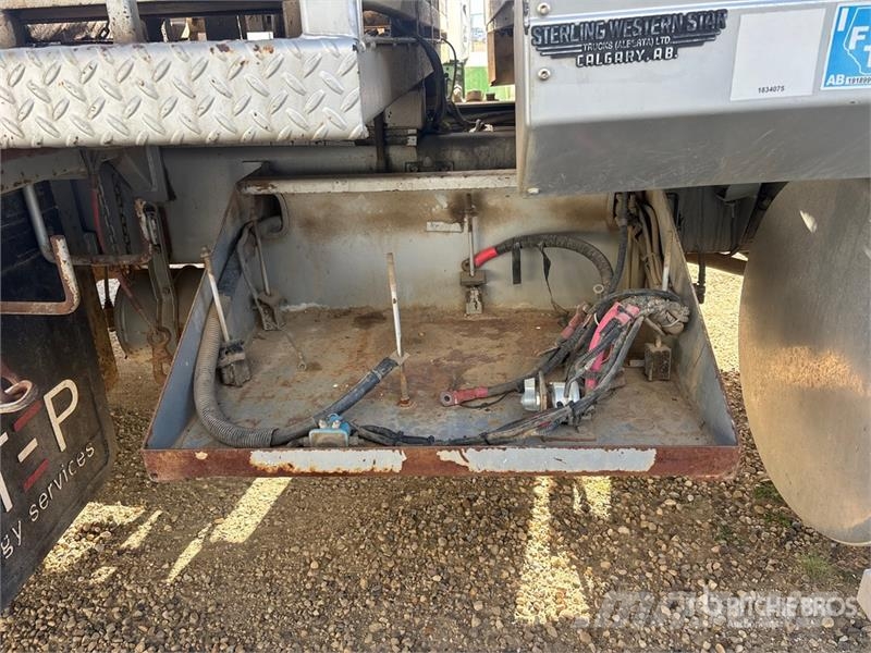 Western Star UR504-A2 10000 lb Straight Boom on Western Star 49 起重车