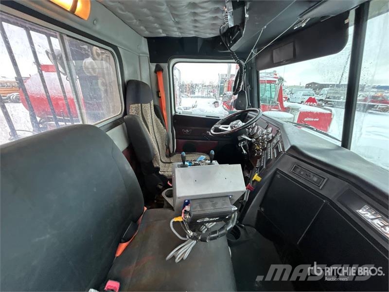 Western Star W4900 6x4 Snow Plow Truck Pilsētas atkritumvedēji