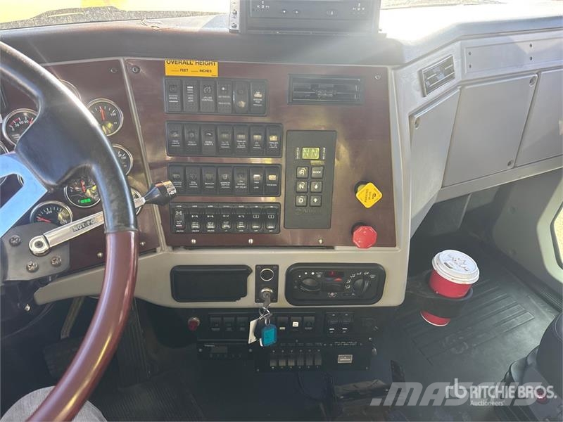 Western Star West Crane 35 ton Straight Boom on Western Star 4 Kamioni sa kranom