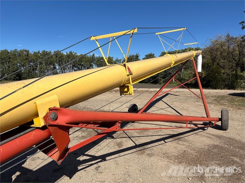 Westfield 1370 13 in x 70 ft Swing Grain Auger Transportna oprema