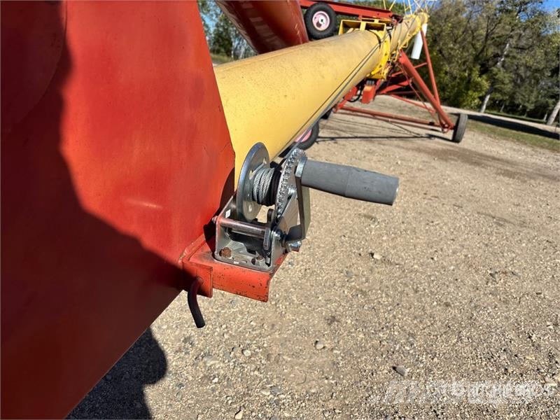 Westfield 1370 13 in x 70 ft Swing Grain Auger Transportna oprema